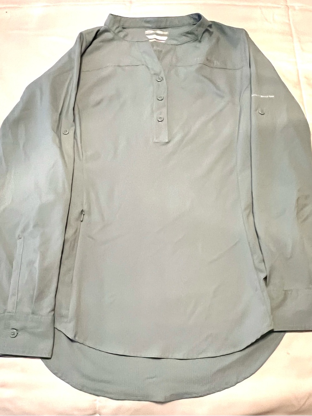Columbia Women’s Omni Shade Sun Protection Sage Green Long Sleeve Shirt-XS